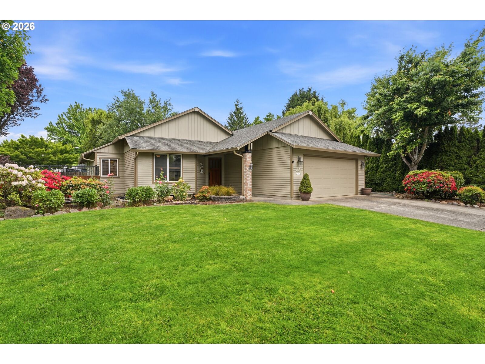 Property Photo:  15014 SE Meadow Park Dr  WA 98683 