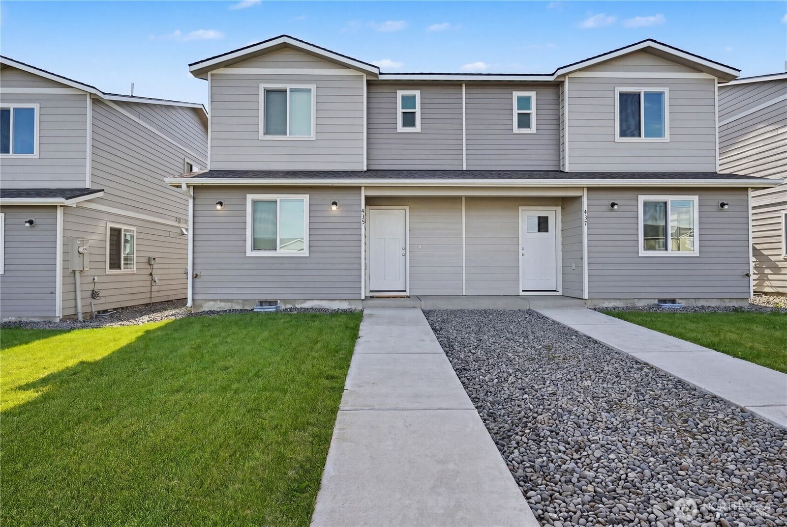 Property Photo:  455 N Fifth Avenue  WA 99326 