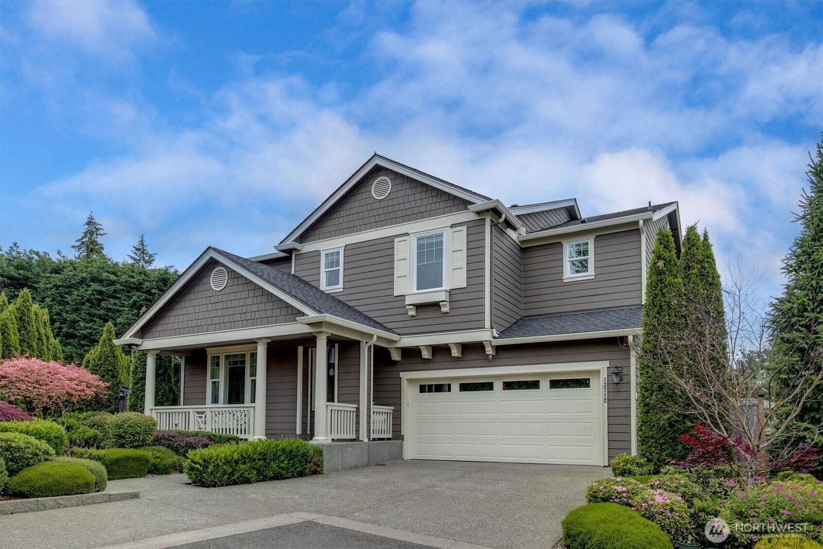 Property Photo: 13712 SE 89th Street WA 98059