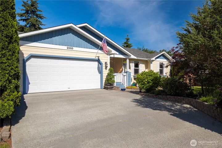 Property Photo: 2005 SW Rosario Place WA 98277