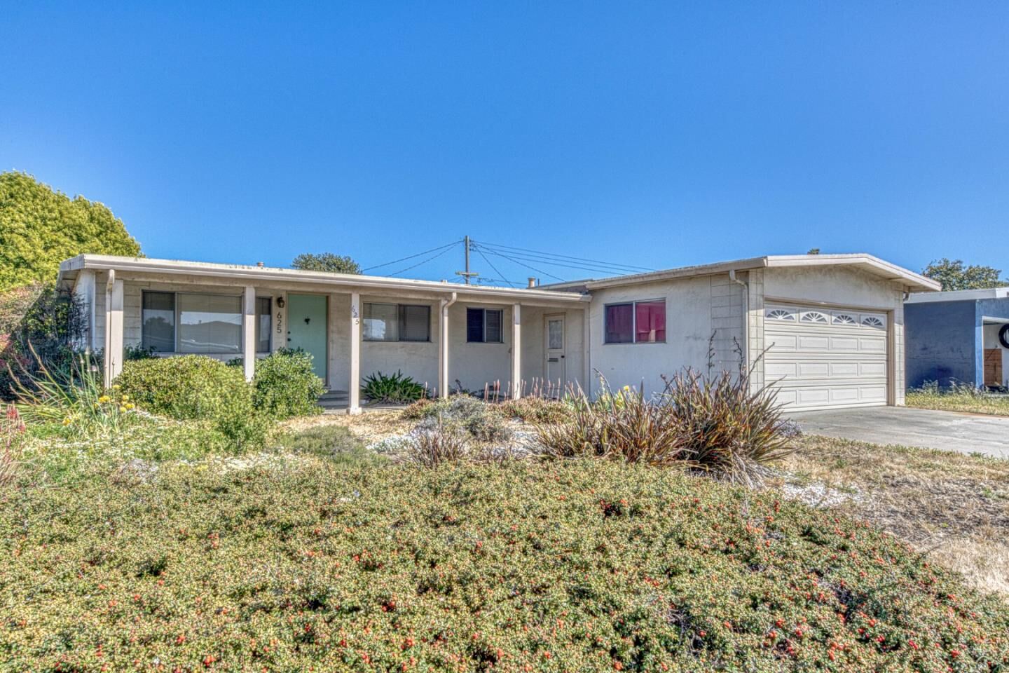 Property Photo: 625 Vassar Avenue CA 93901