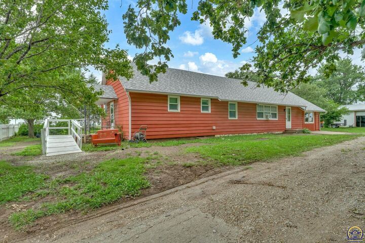 Property Photo:  3184 158th Rd  KS 66418 