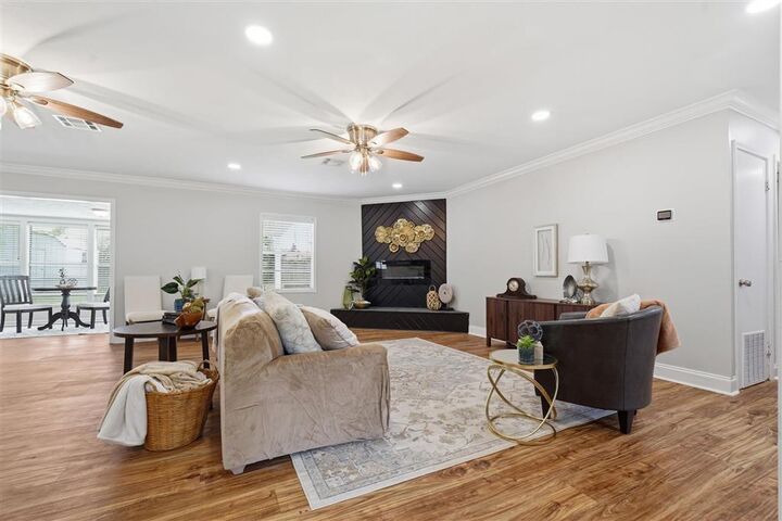 Property Photo:  2616 Timber Lane  LA 70605 
