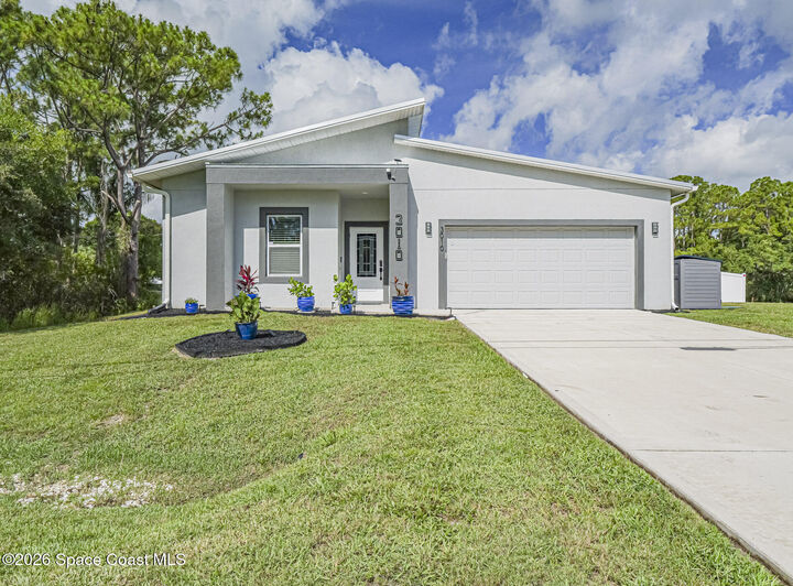 Property Photo:  3010 Eldron Boulevard SE  FL 32909 