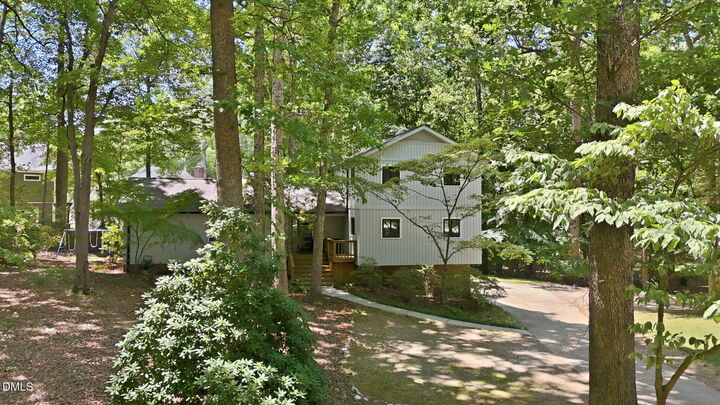 Property Photo:  6101 Dresden Lane  NC 27612 
