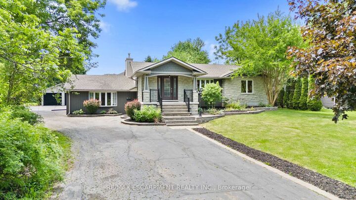 404 Hamilton Drive — photo 1