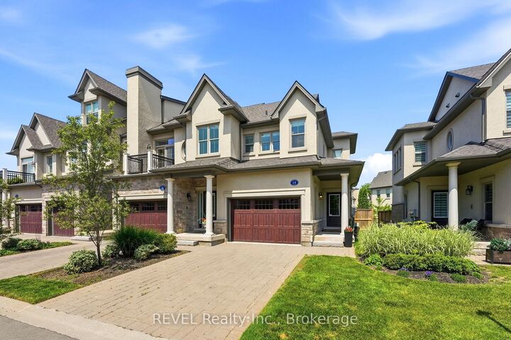 Property Photo: 14 St. Andrews Lane S S14 ON L0S 1J0
