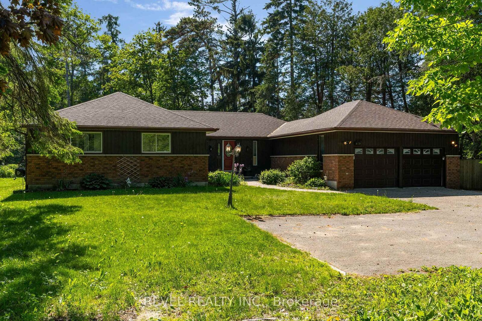 Property Photo: 3964 Grove Place ON L9S 2S7