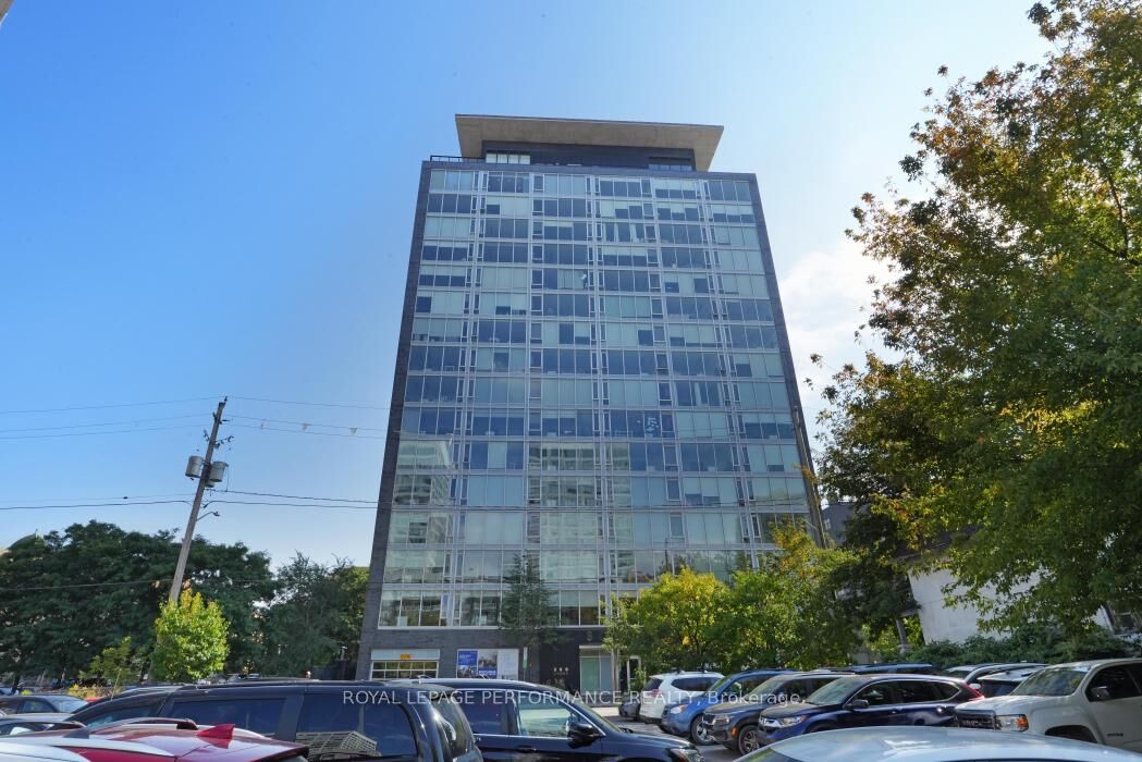 Property Photo: 300 Lisgar Street 702 ON K2P 0E2