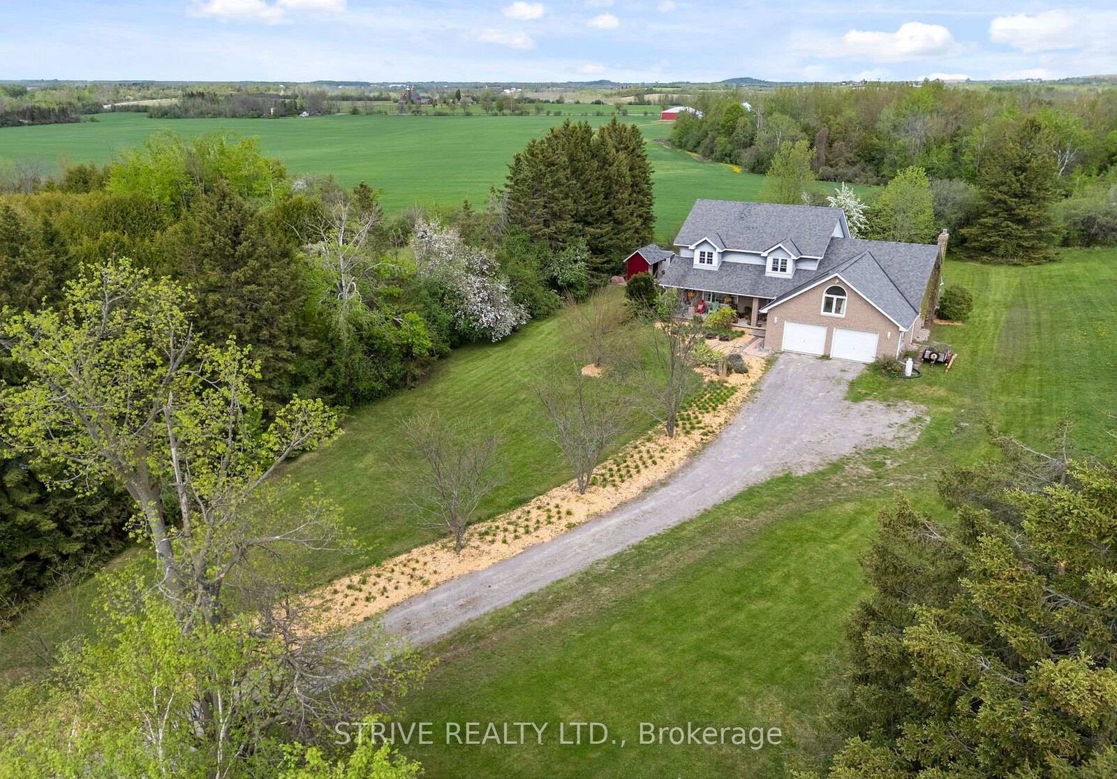 Property Photo: 41 Grandview Drive ON K0L 2W0