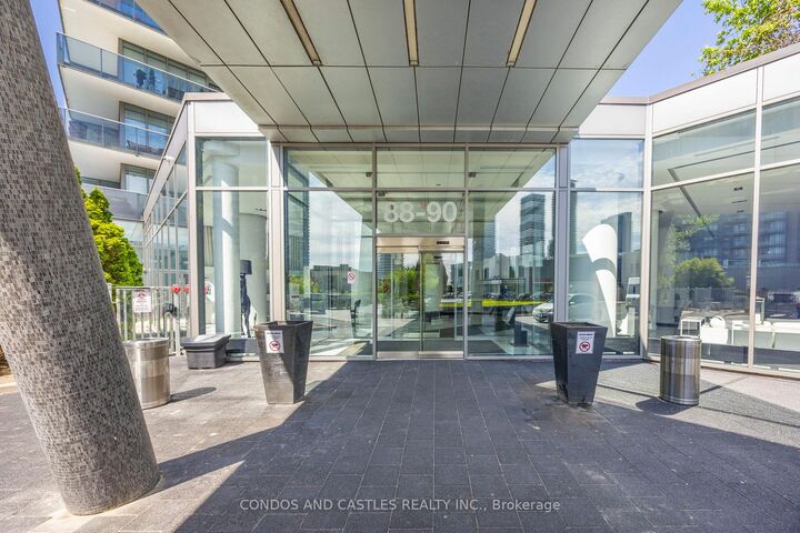 Property Photo: 88 Park Lawn Road 2611 ON M8Y 0B6