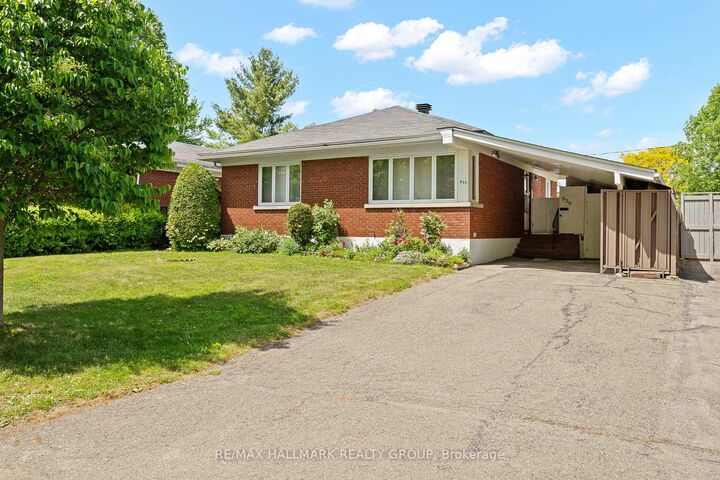 Property Photo: 839 Weston Drive ON K1G 1W5