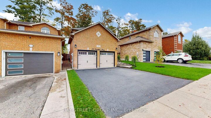 Property Photo: 53 Priscilla's Place ON L4N 5X6