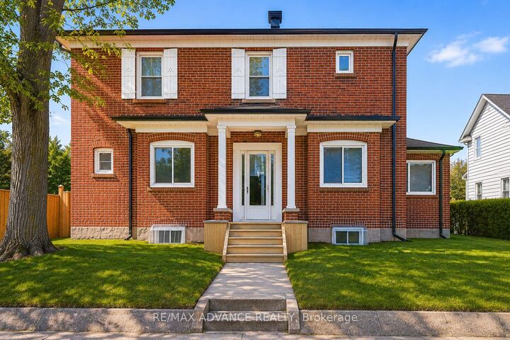 Property Photo: 33 Castlefield Avenue ON M4R 1G5
