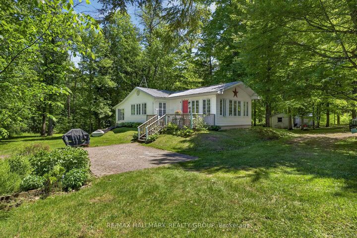Property Photo: 2432 Bathurst 2nd Concession ON K7H 3C9