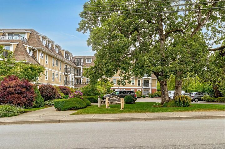 Property Photo: 4536 Viewmont Ave #406 BC V8Z 5L2