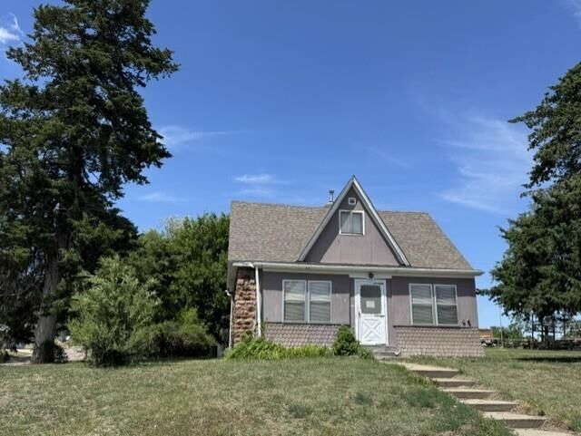 Property Photo: 912 7th St. SD 57062