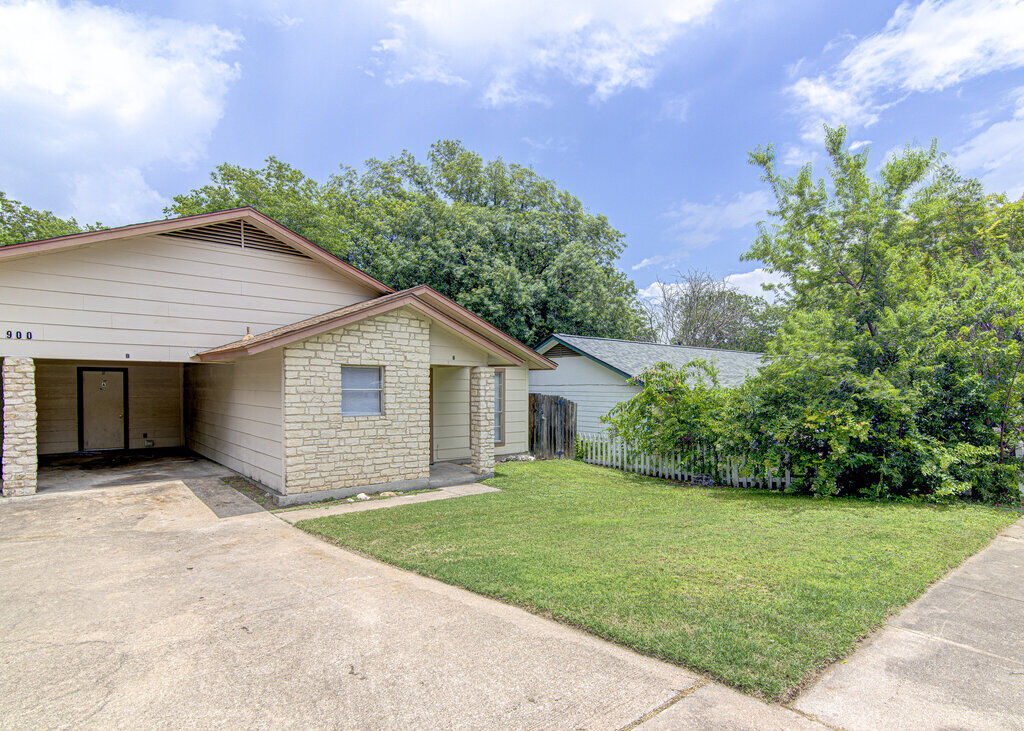Property Photo:  900 Sirocco Drive B  TX 78745 