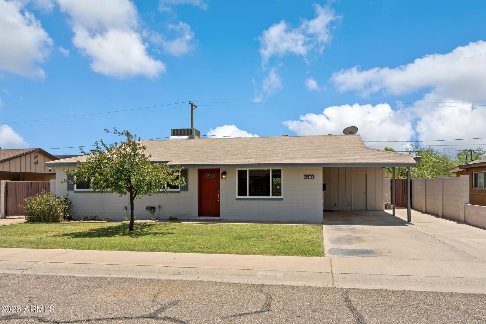 Property Photo: 6701 E Latham Street AZ 85257
