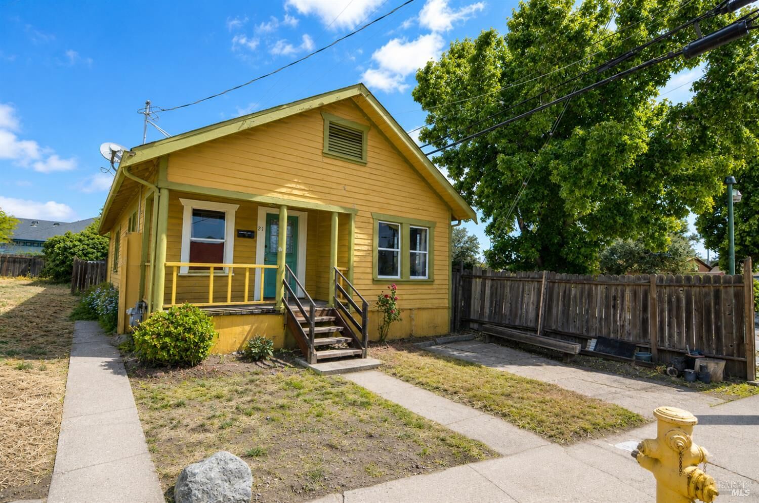 Property Photo: 21 Lakeville Street CA 94952