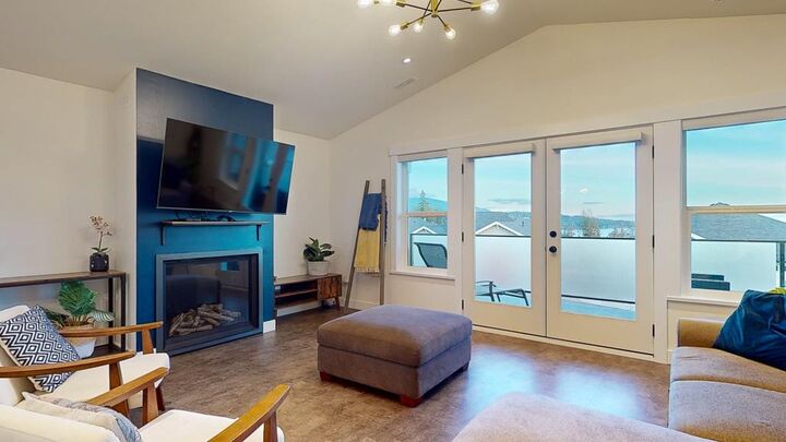Property Photo: 5629 Kingbird Crescent BC V7Z 0S4