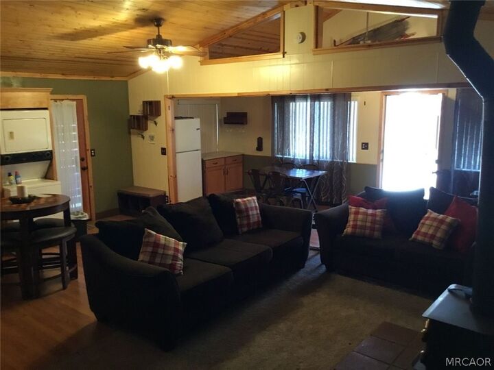 Property Photo: 524 Wanita Lane CA 92315