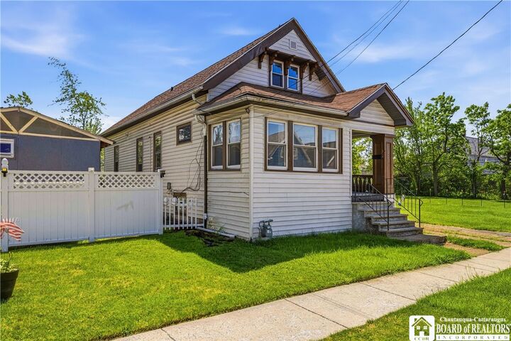 Property Photo:  123 Courtland Avenue  NY 14215 