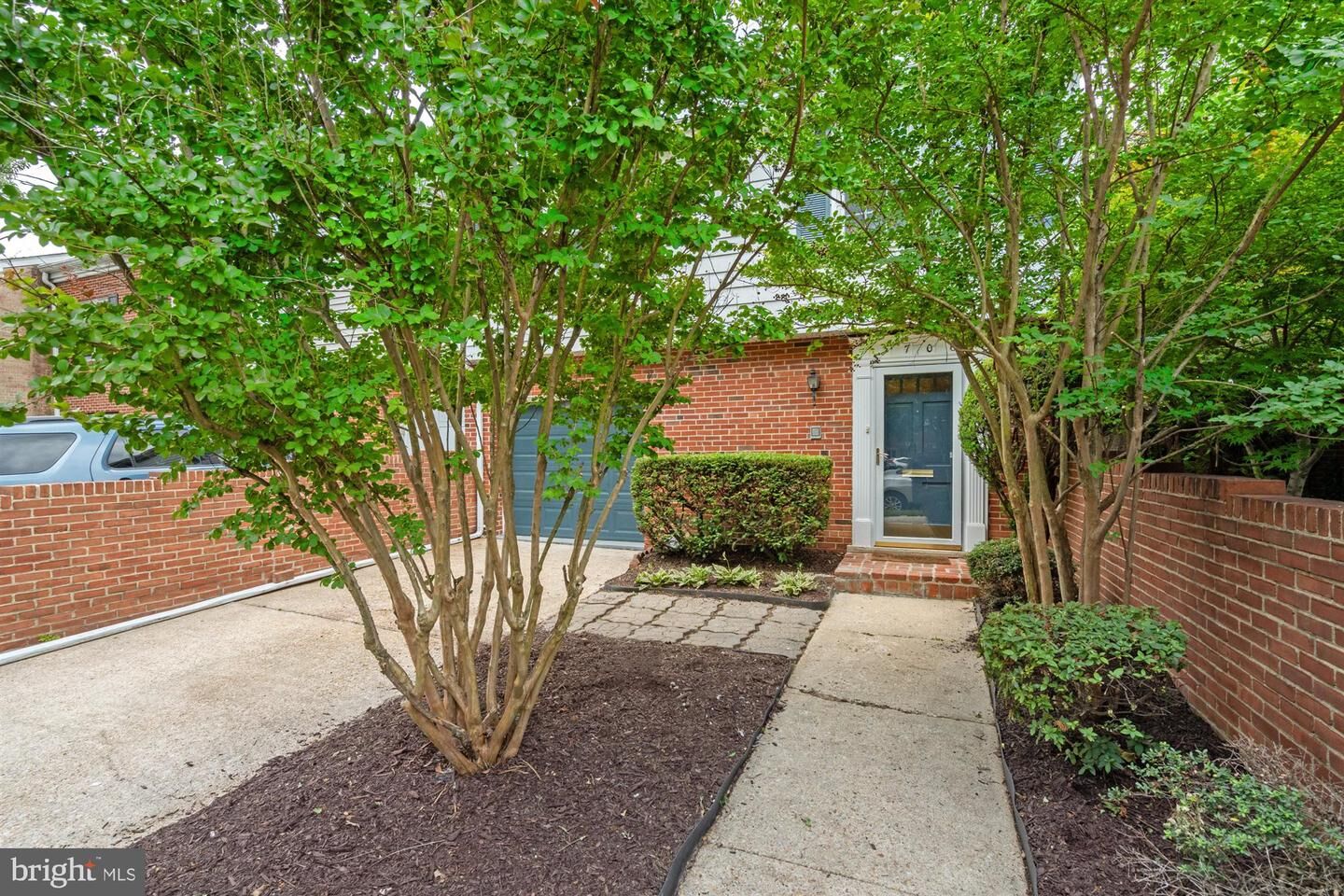 Property Photo: 3706 12th Street S VA 22204
