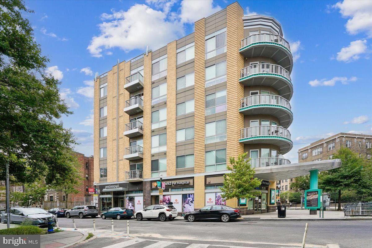 Property Photo:  2550 17th Street NW 403  DC 20009 