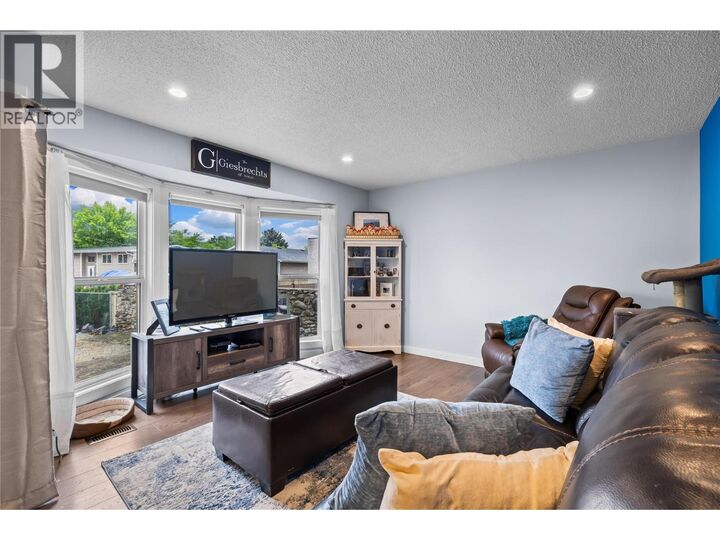 Property Photo:  730 Cupar Road  BC V1X 1R6 