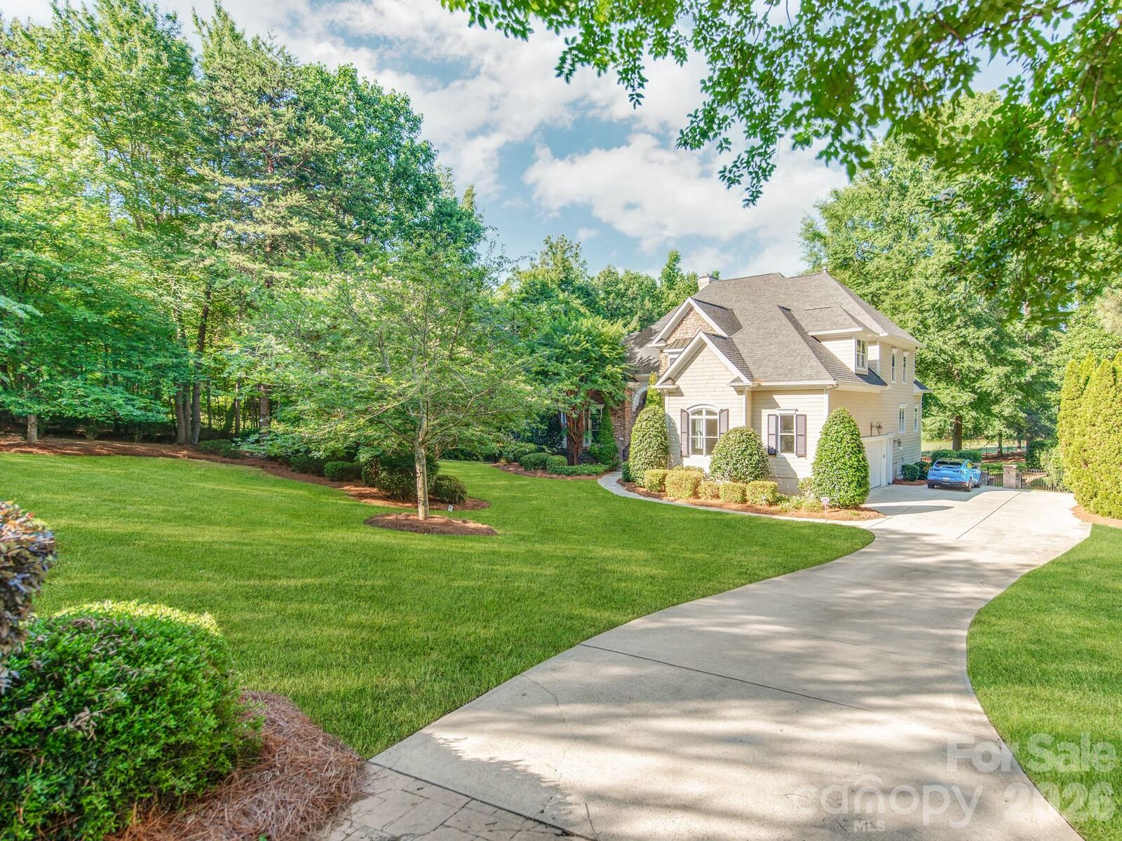 Property Photo: 1744 Brawley School Road NC 28117