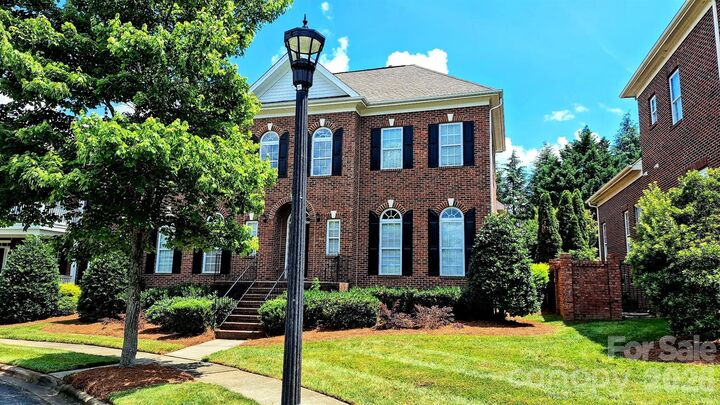Property Photo: 232 Hawthorne Park Avenue NC 28012