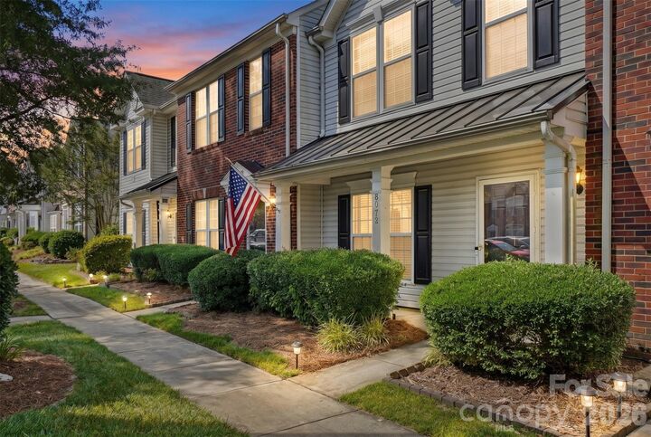 Property Photo: 6072 Sapwood Court NC 28104