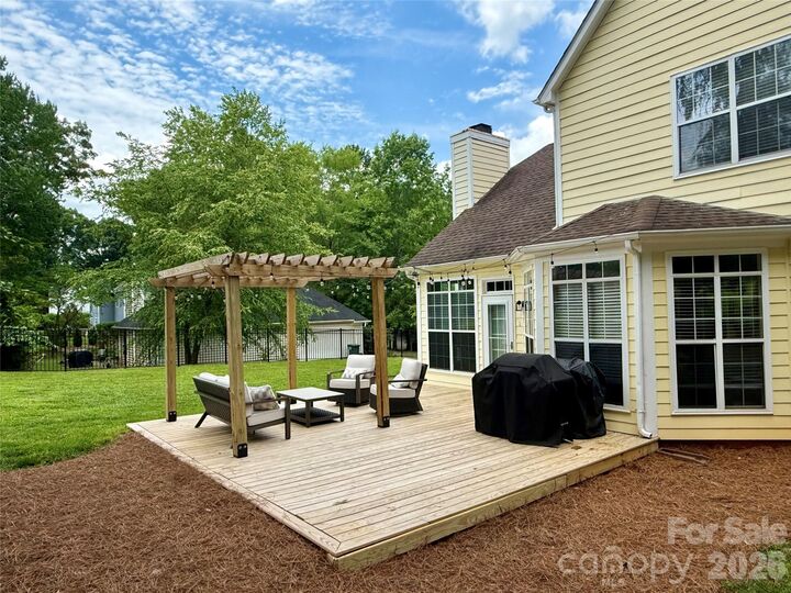 Property Photo: 7001 Plough Drive NC 28227