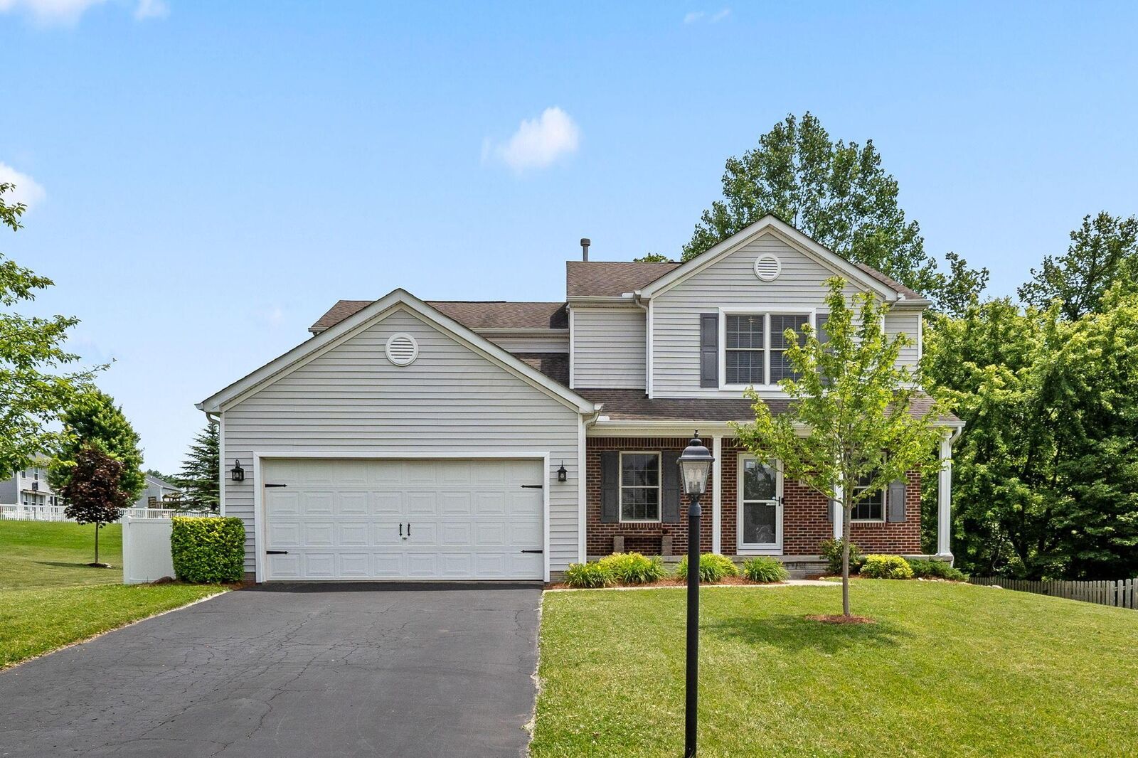 Property Photo: 1092 Oxford N Drive OH 43062