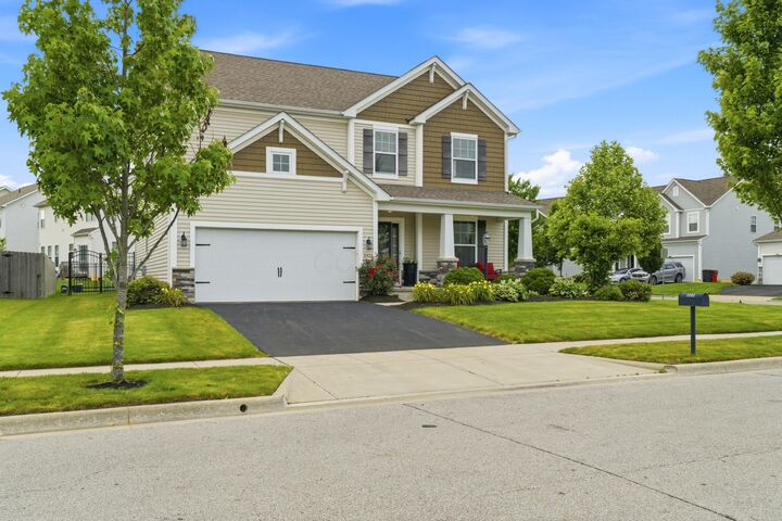 Property Photo:  3102 Wolfbirch Drive  OH 43231 
