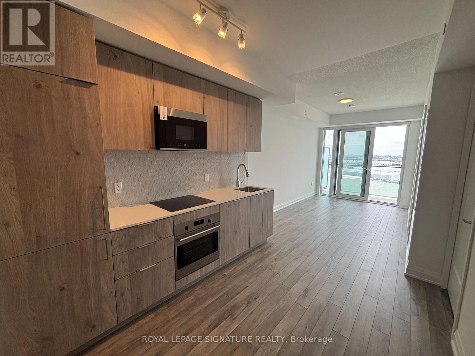 Property Photo: 15 Skyridge Drive ON L6P 4S3