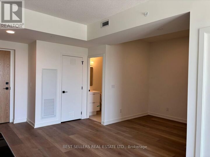 Property Photo:  33 Erie Avenue 812  ON N3S 2E7 