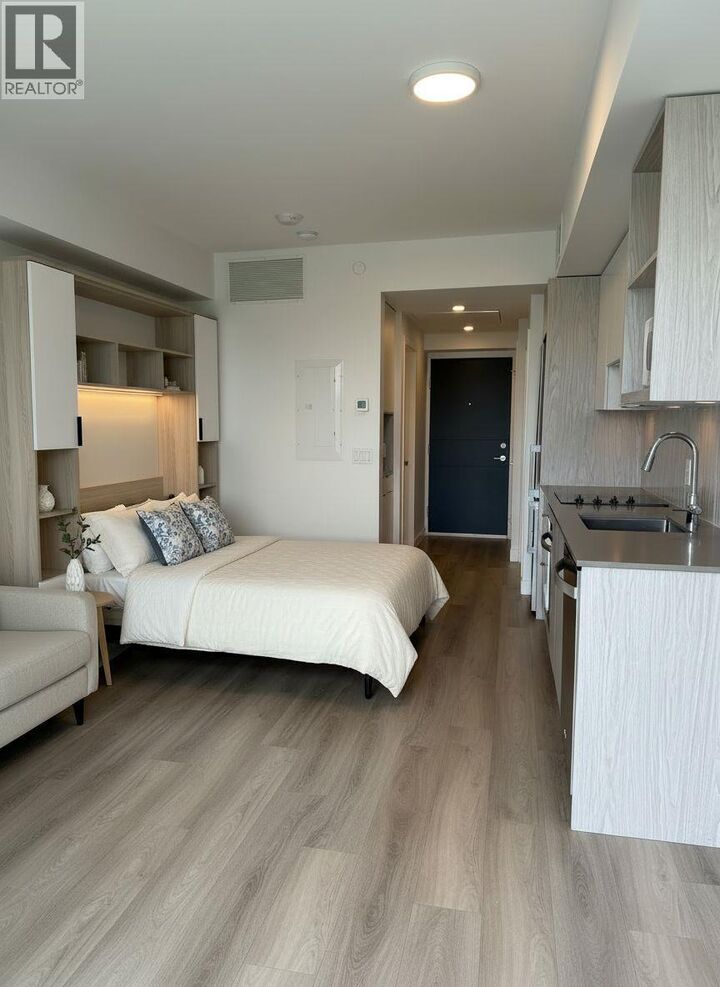 Property Photo: 1488 Bertram Street 1706 BC V1Y 6P2