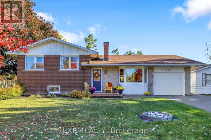 Property Photo:  114 Kedey Street  ON K0A 1X0 