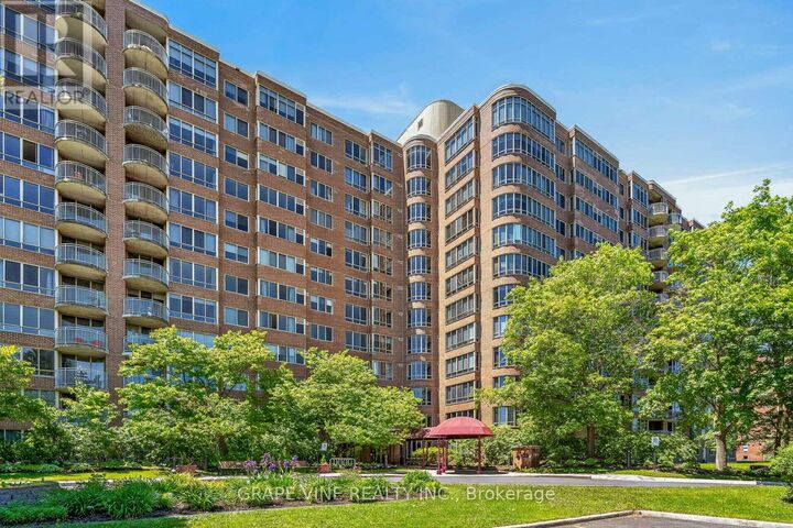 Property Photo:  100 Grant Carman Drive 1115  ON K2E 8B8 