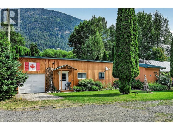 Property Photo: 2020 Sinmax Creek Road N3 BC V0E 2E0