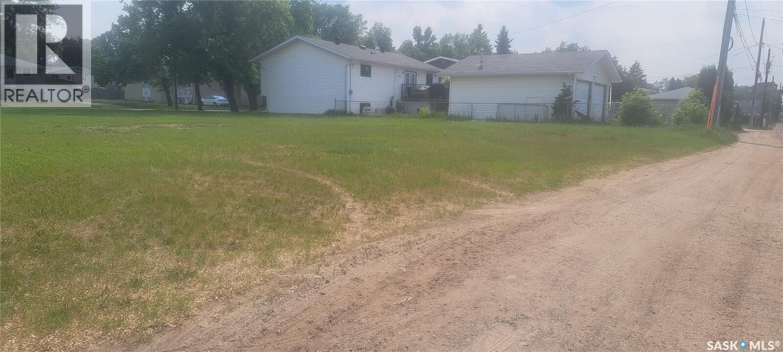 Property Photo:  2441 6th Avenue E  SK S6V 7P6 