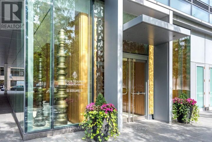 Property Photo:  55 Scollard Street 702  ON M5R 0A1 