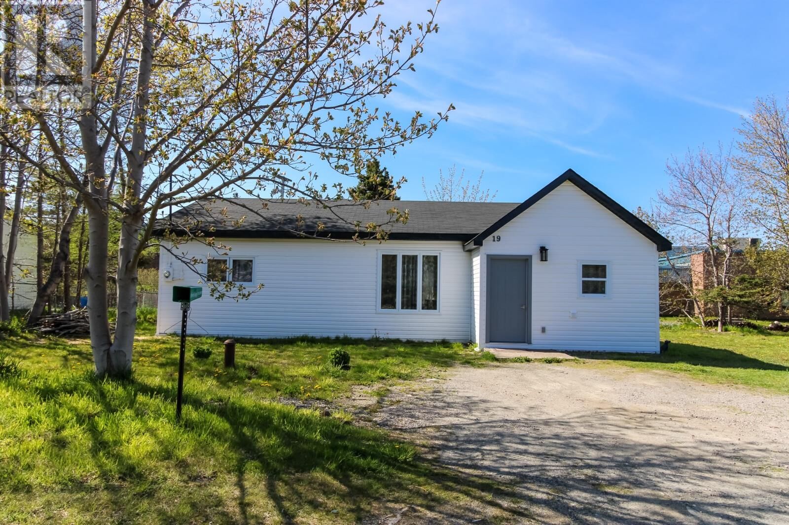 Property Photo:  19 Hiscocks Lane  NL A1W 4L5 