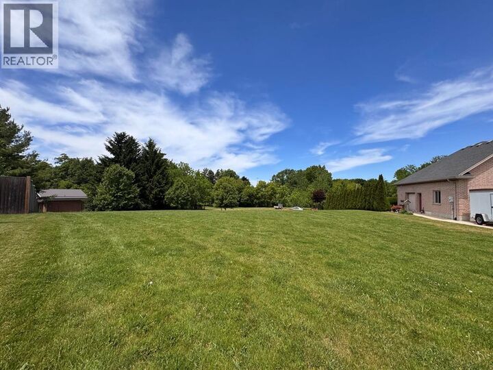 Property Photo:  59 Fairview Drive  ON N0M 1B0 