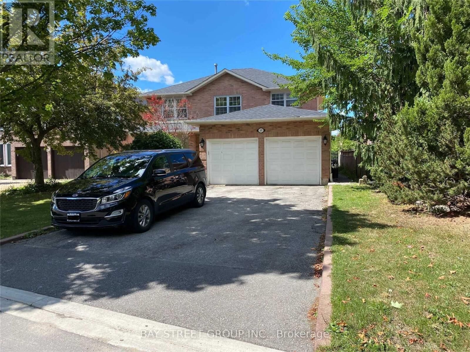 Property Photo: 107 Stave Cres Crescent ON L4C 9J2
