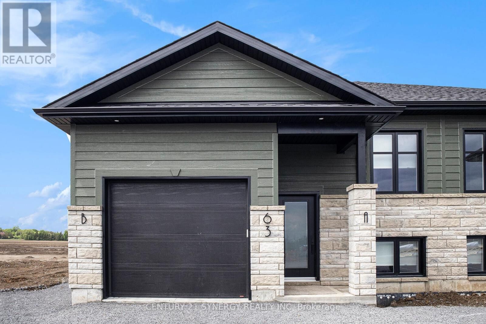 Property Photo:  63 Helen Street A  ON K0A 1R0 