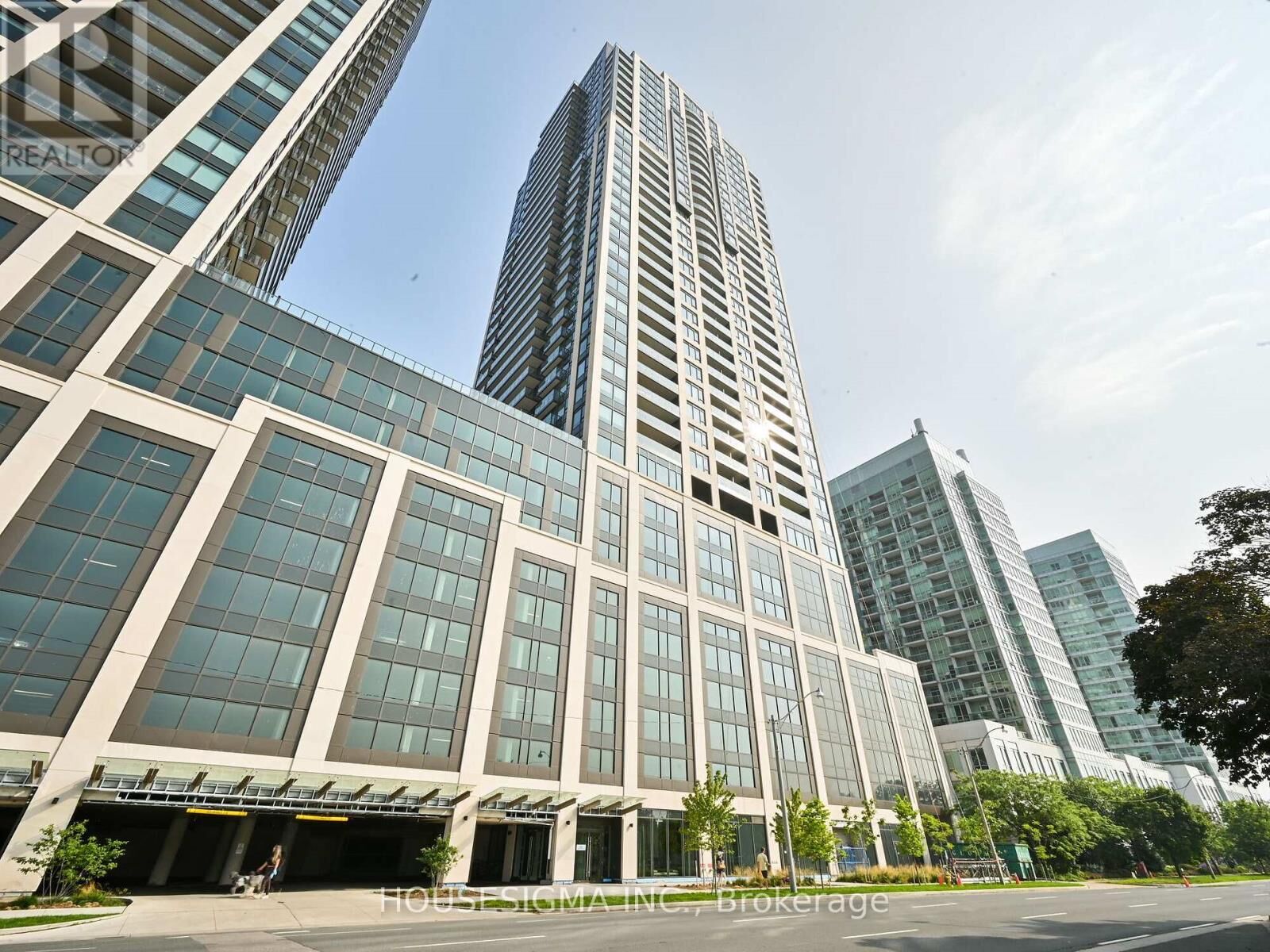 Property Photo:  1928 Lake Shore Boulevard West 3215  ON M6S 0B1 