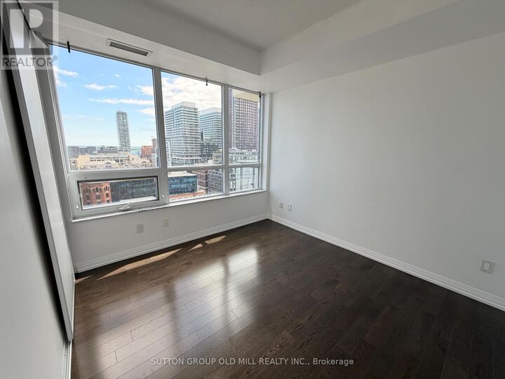 Property Photo:  460 Adelaide Street East 19424  ON M5A 0E7 